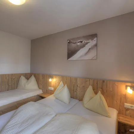 & Golf By * كابرون